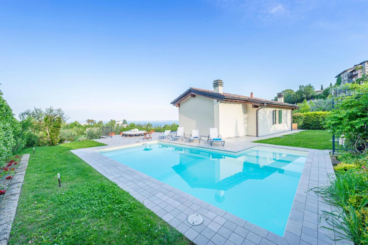 Villa Pratello Padenghe sul Garda Luaran gambar