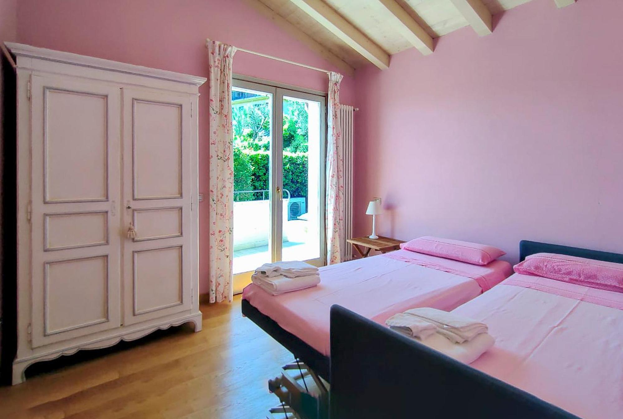 Villa Pratello Padenghe sul Garda Luaran gambar